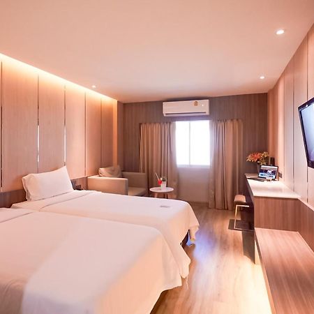 Golden City Rayong Hotel Zewnętrze zdjęcie