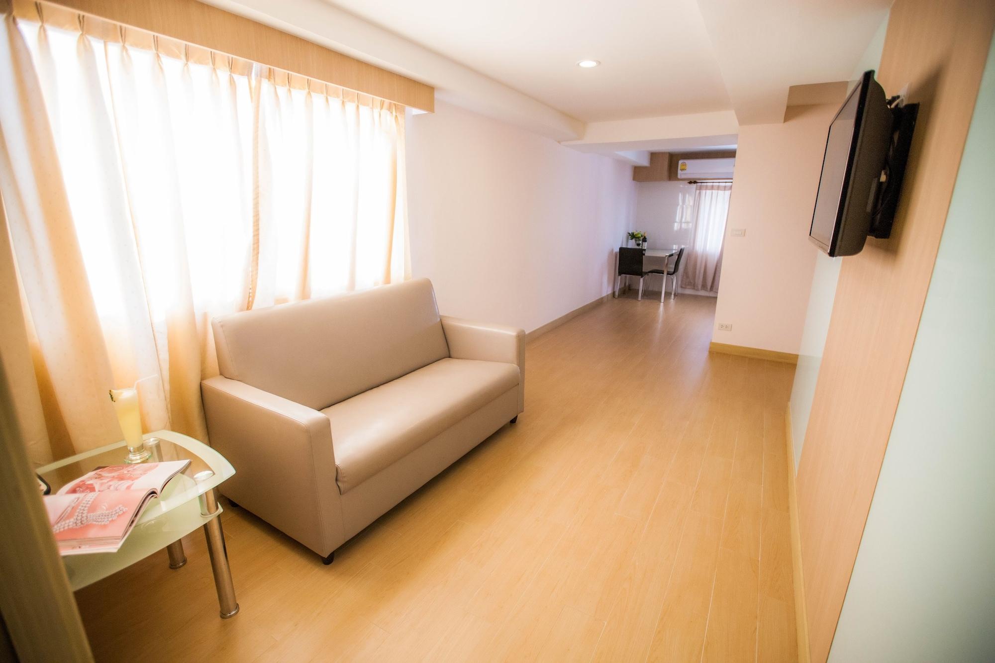 Golden City Rayong Hotel Zewnętrze zdjęcie
