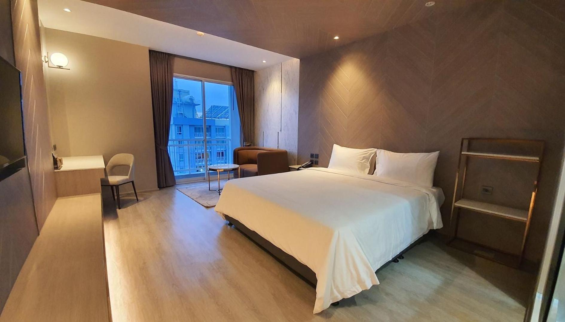 Golden City Rayong Hotel Zewnętrze zdjęcie