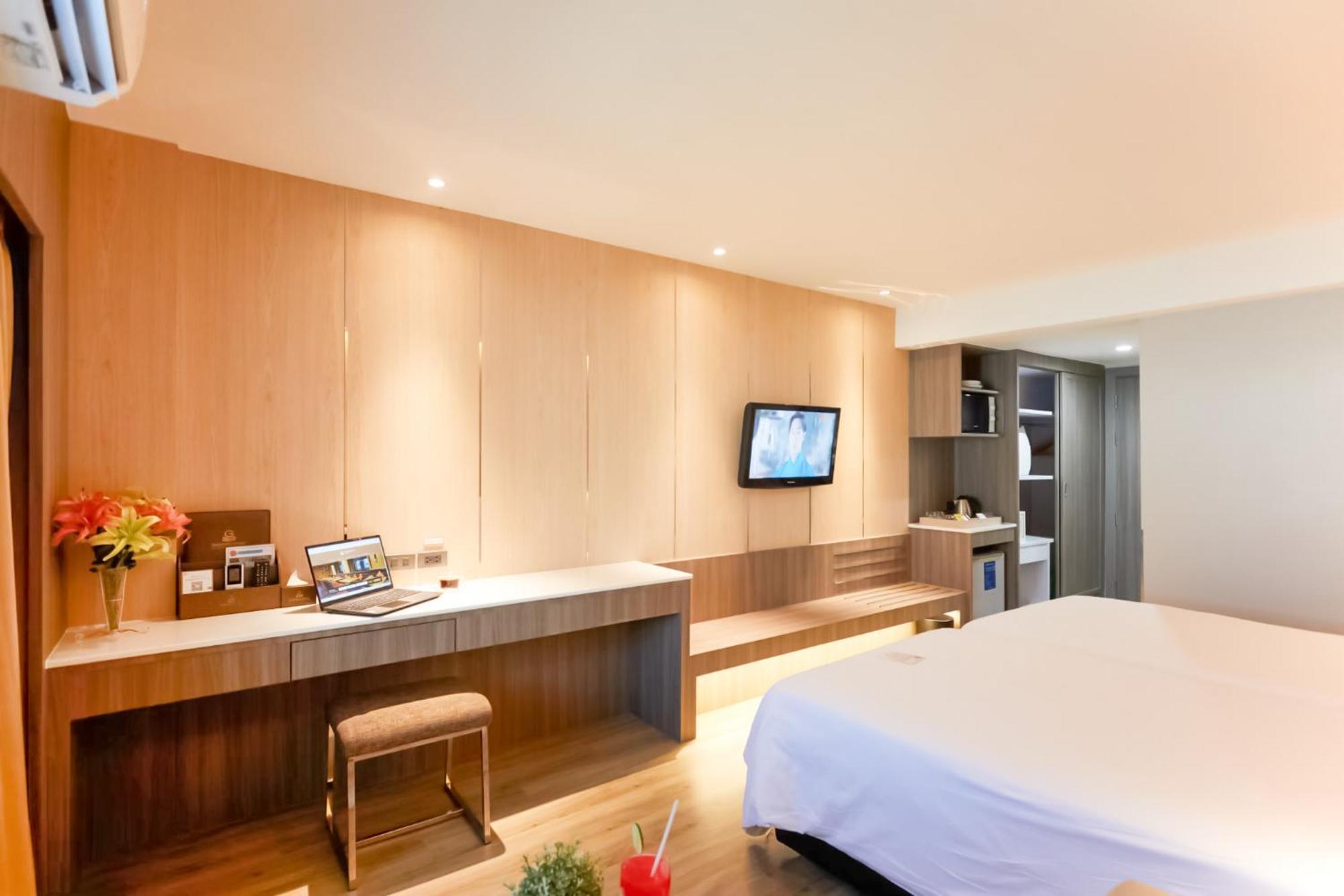 Golden City Rayong Hotel Zewnętrze zdjęcie