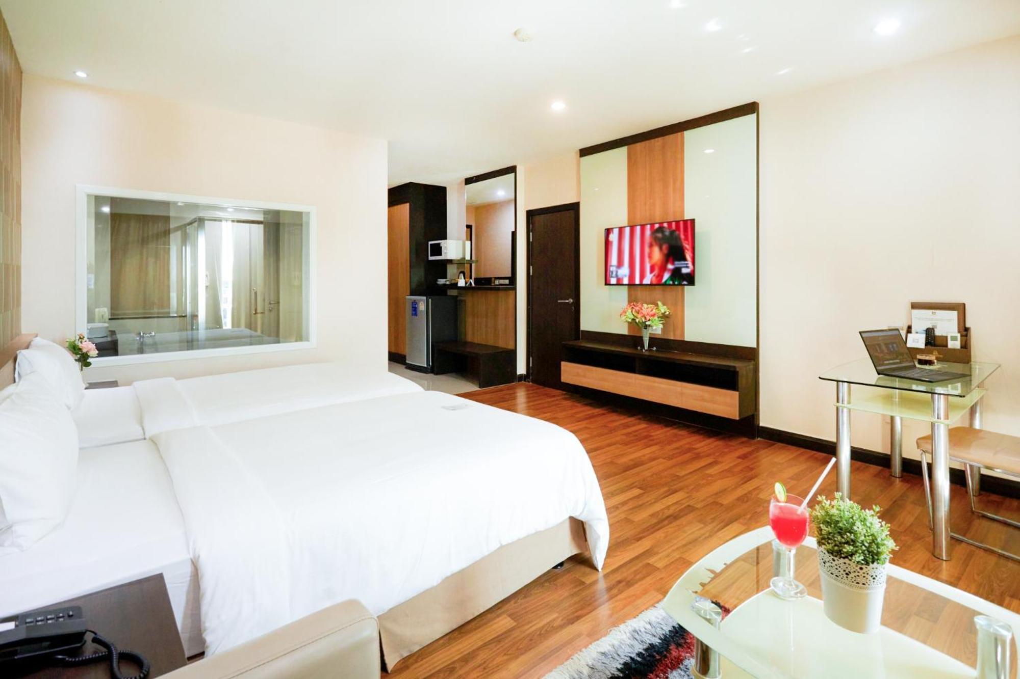 Golden City Rayong Hotel Zewnętrze zdjęcie