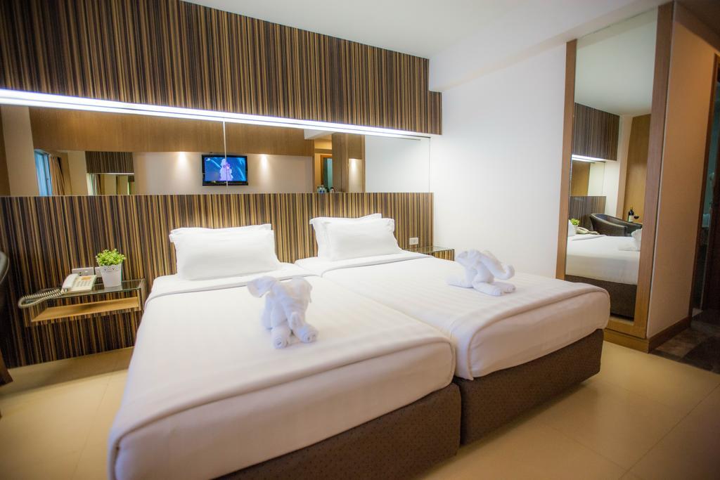 Golden City Rayong Hotel Zewnętrze zdjęcie