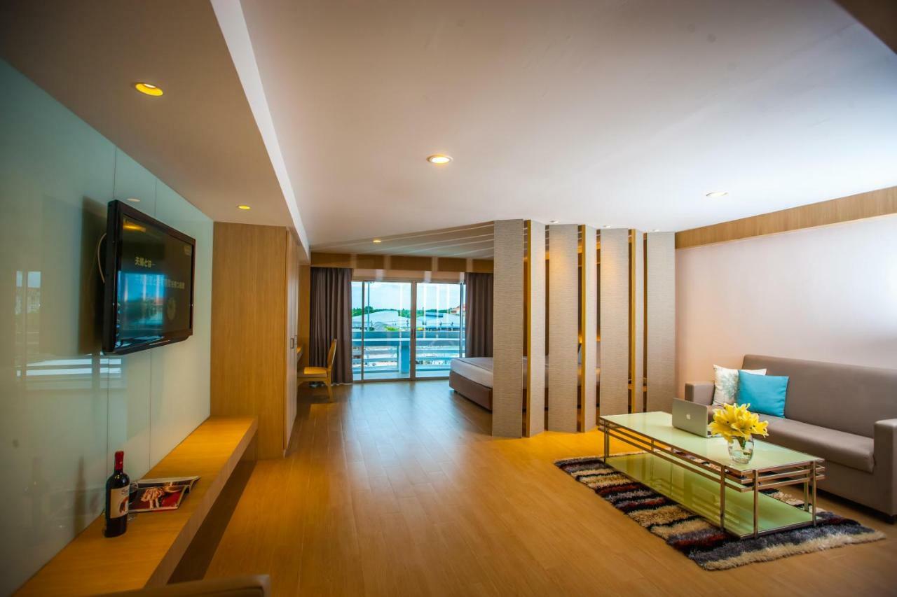 Golden City Rayong Hotel Zewnętrze zdjęcie